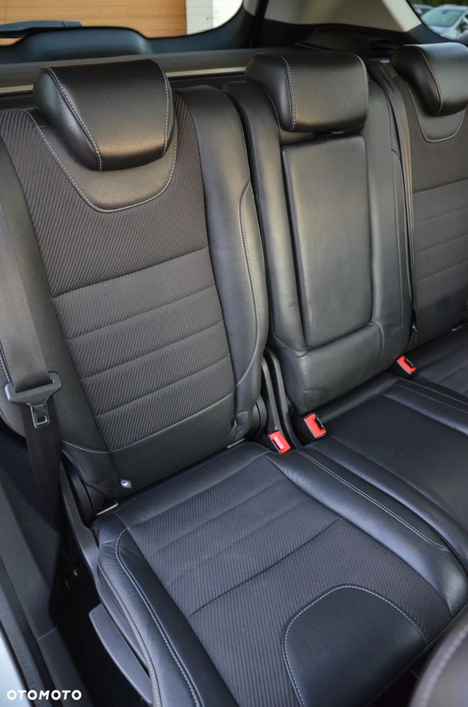 Ford Kuga 2.0 TDCi 4x4 Titanium - 21
