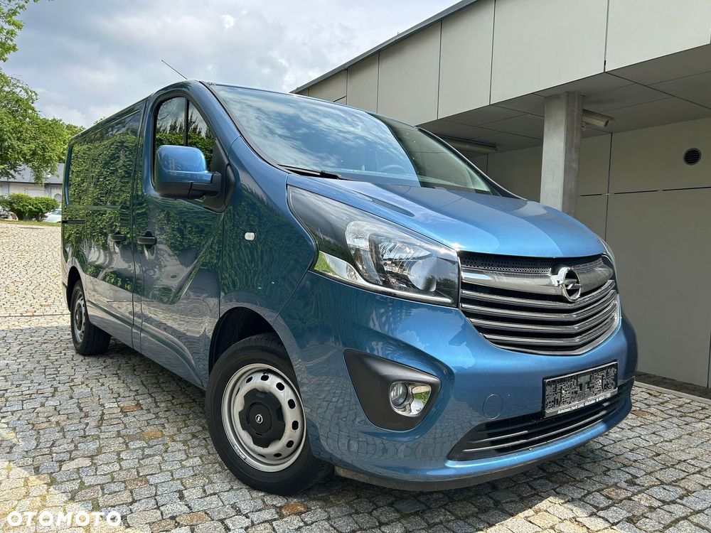 Opel Vivaro - 1