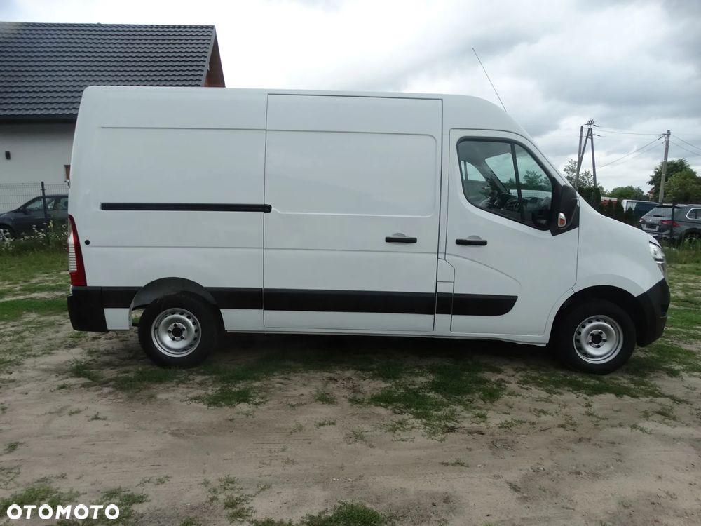 Nissan NV400 - 4