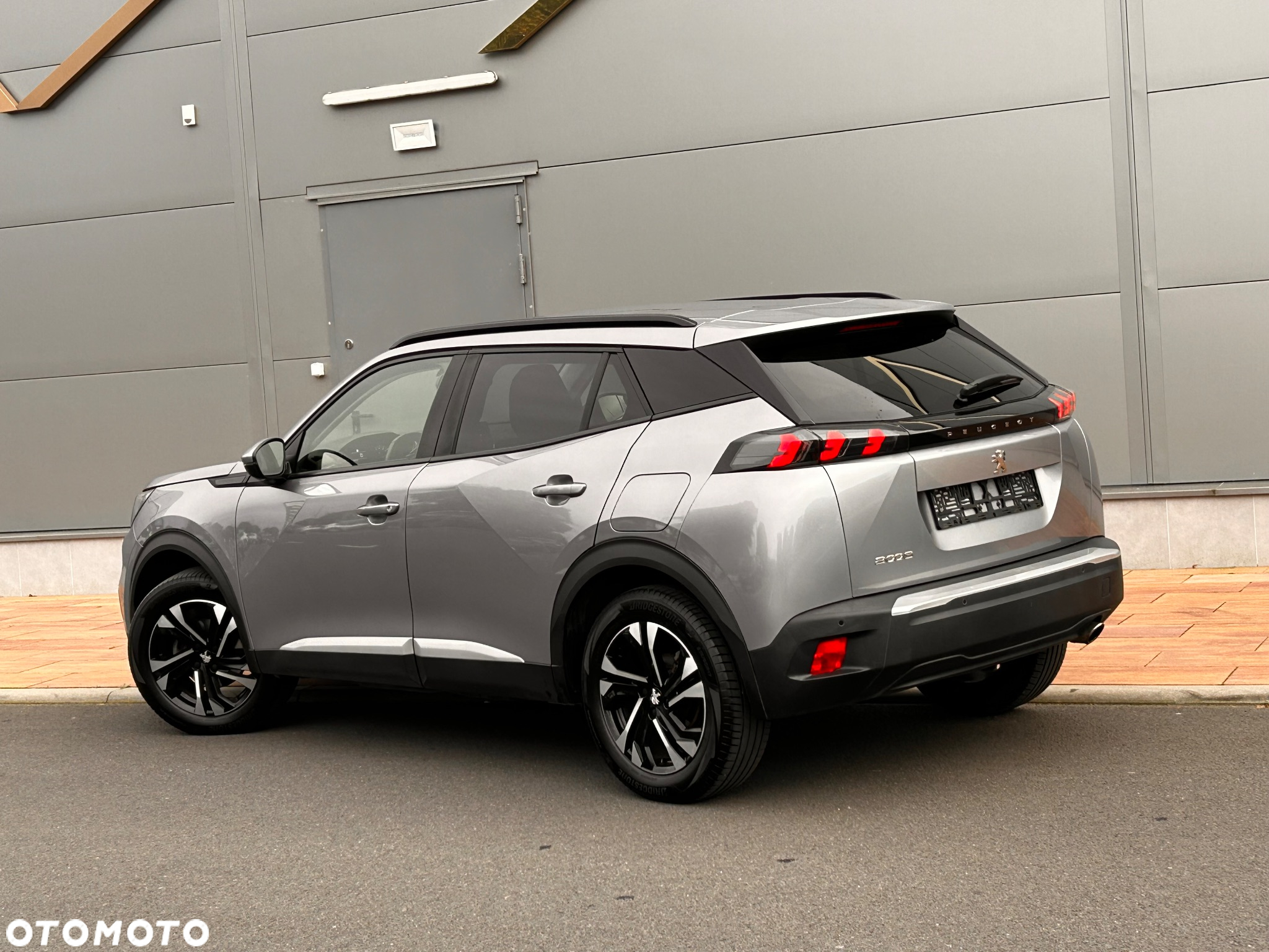 Peugeot 2008 - 4