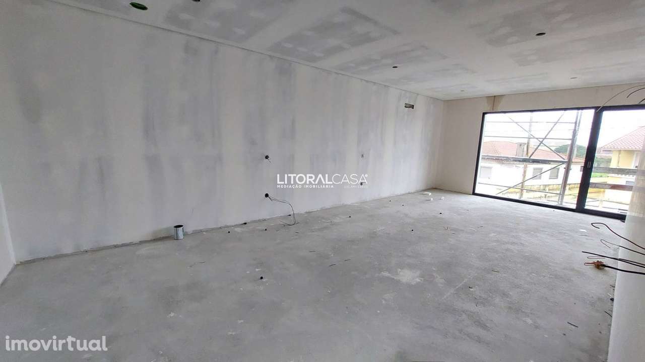 Moradia T4 Nova | Gafanha da Encarnação - Grande imagem: 2/27