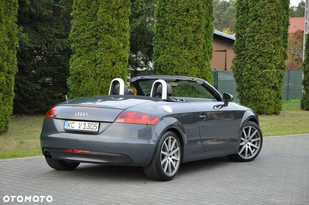 Audi TT Roadster - 8