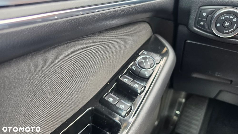 Ford S-Max - 26
