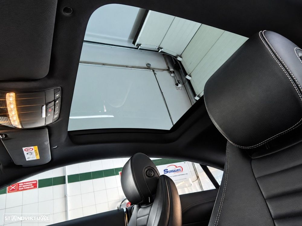 Mercedes-Benz E 220 d AMG Line Aut. — fotografia 38