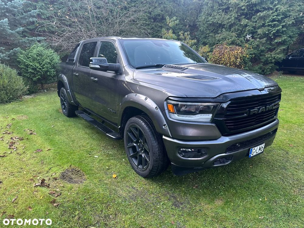 RAM 1500 5.7 Crew Cab Shortbed Laramie Black - 1