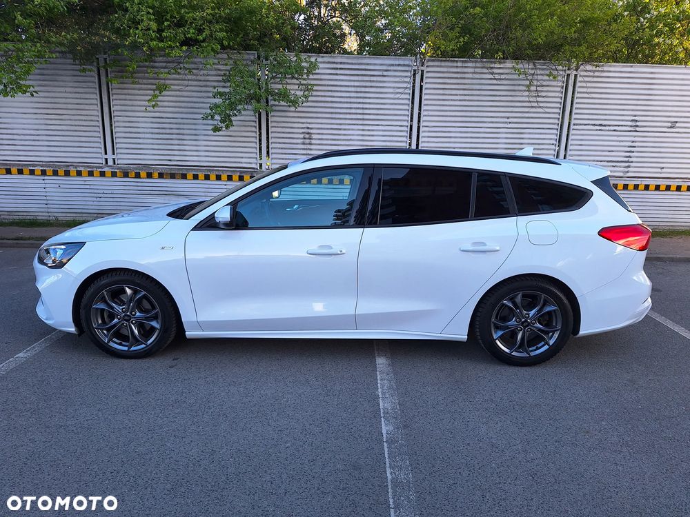 Ford Focus 1.5 EcoBoost ST-Line - 9