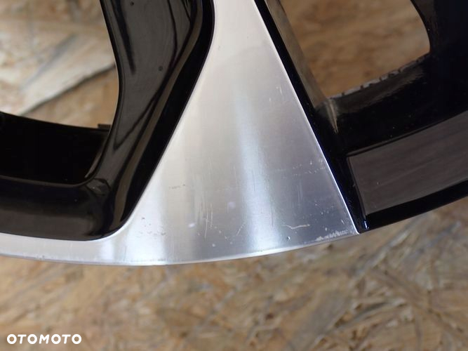 VW T-ROC TROC 7Jx17 ET45 5x112 felga aluminiowa 2GA601025R - 2