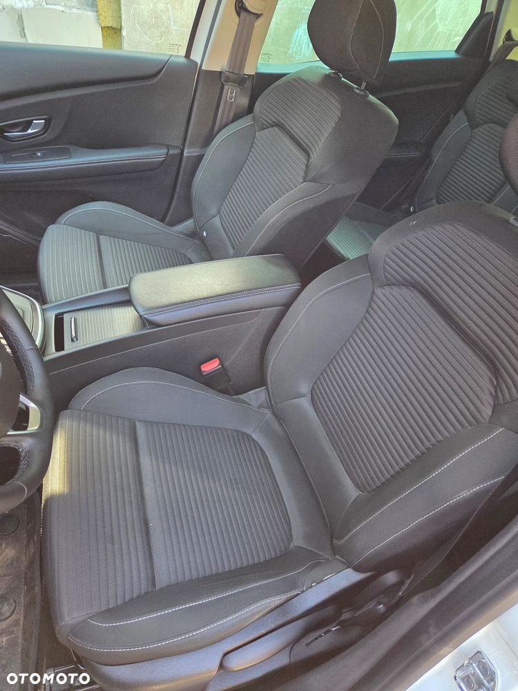Renault Scenic - 11