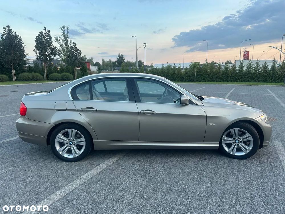 BMW Seria 3 318i Edition Lifestyle - 4