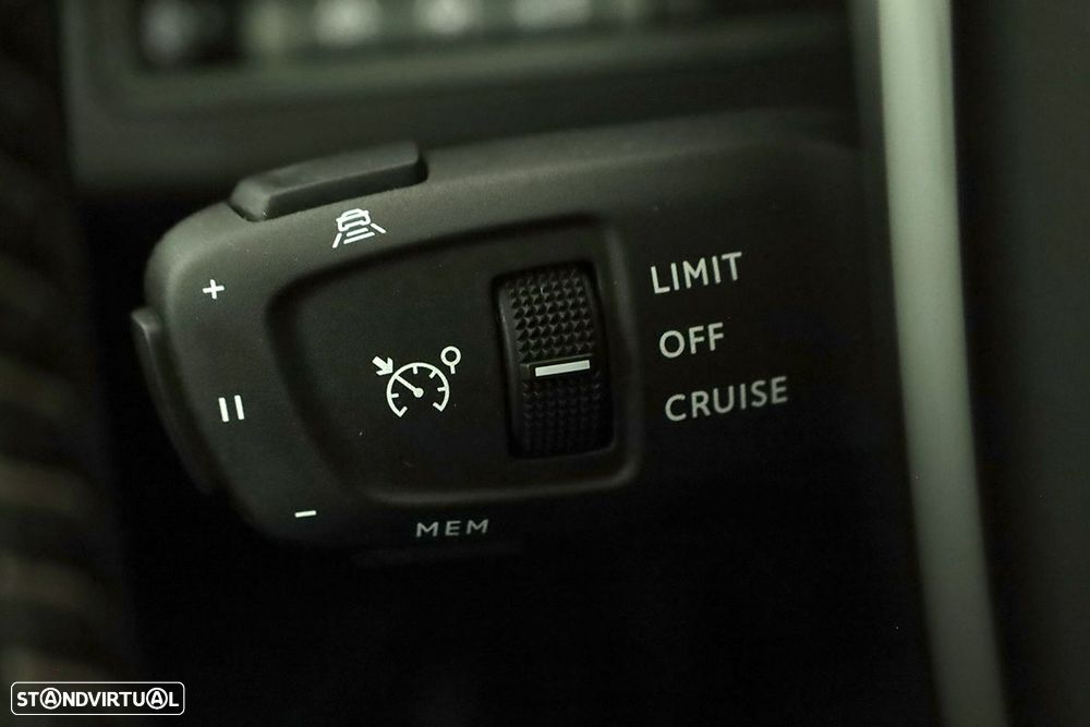 Peugeot 5008 1.2 PureTech Allure Pack EAT8 - 18