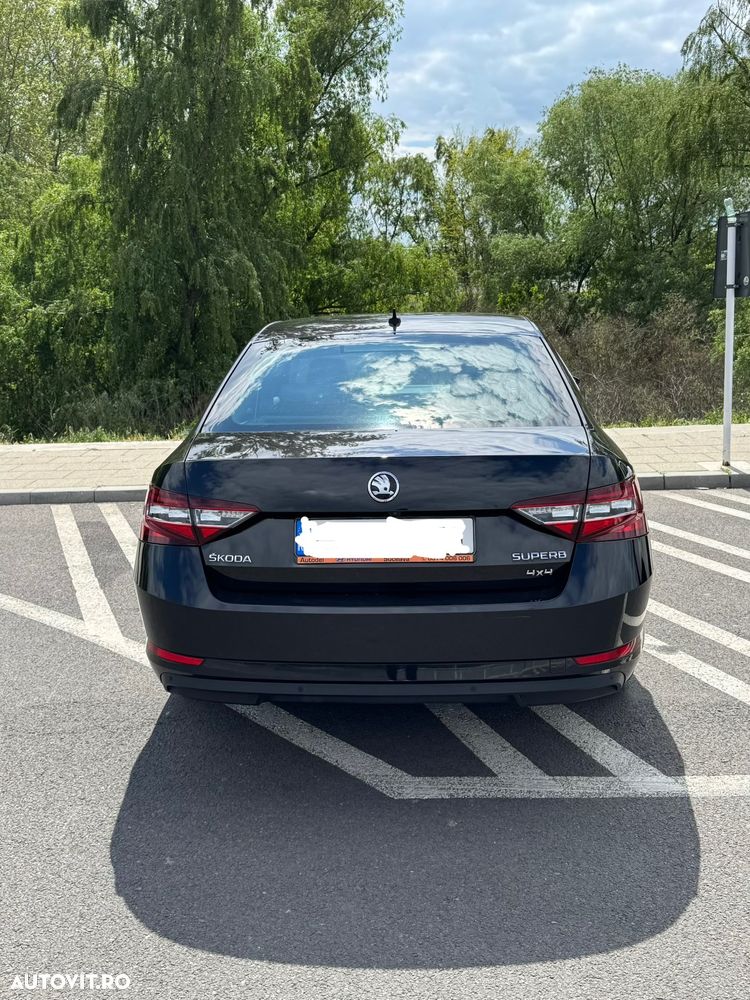 Skoda Superb 2.0 TDI 4X4 DSG Laurin & Klement - 3