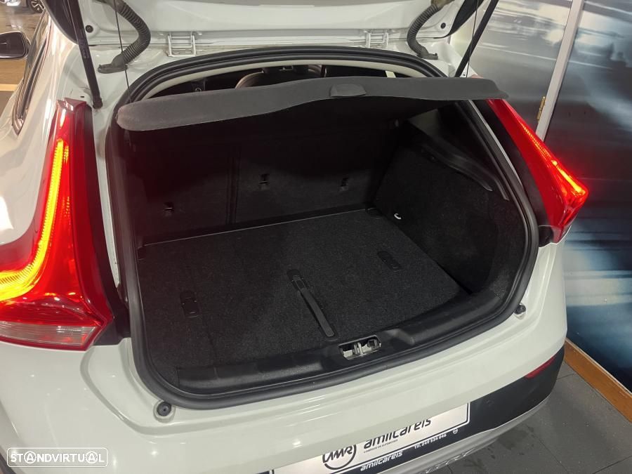 Volvo V40 Cross Country 2.0 D3 Summum - 8