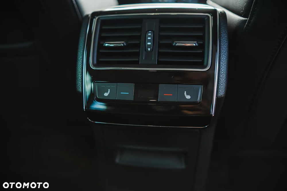 Skoda Superb 2.0 TDI 4x4 L&K - 14