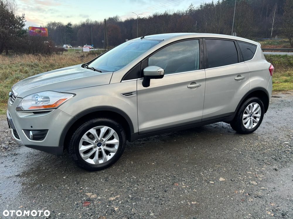 Ford Kuga 2.0 TDCi 2x4 Titanium - 23