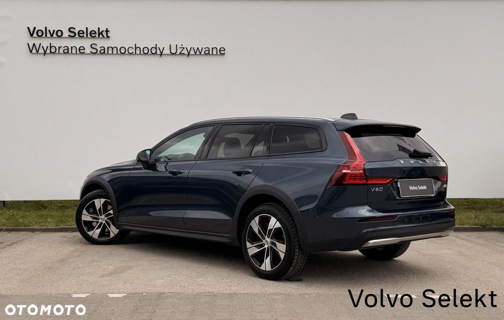 Volvo V60 Cross Country - 7