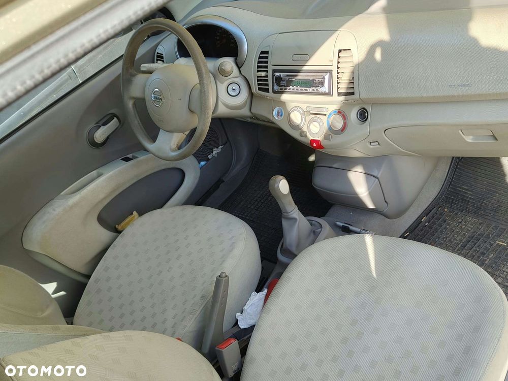 Nissan Micra 2004 photo 4