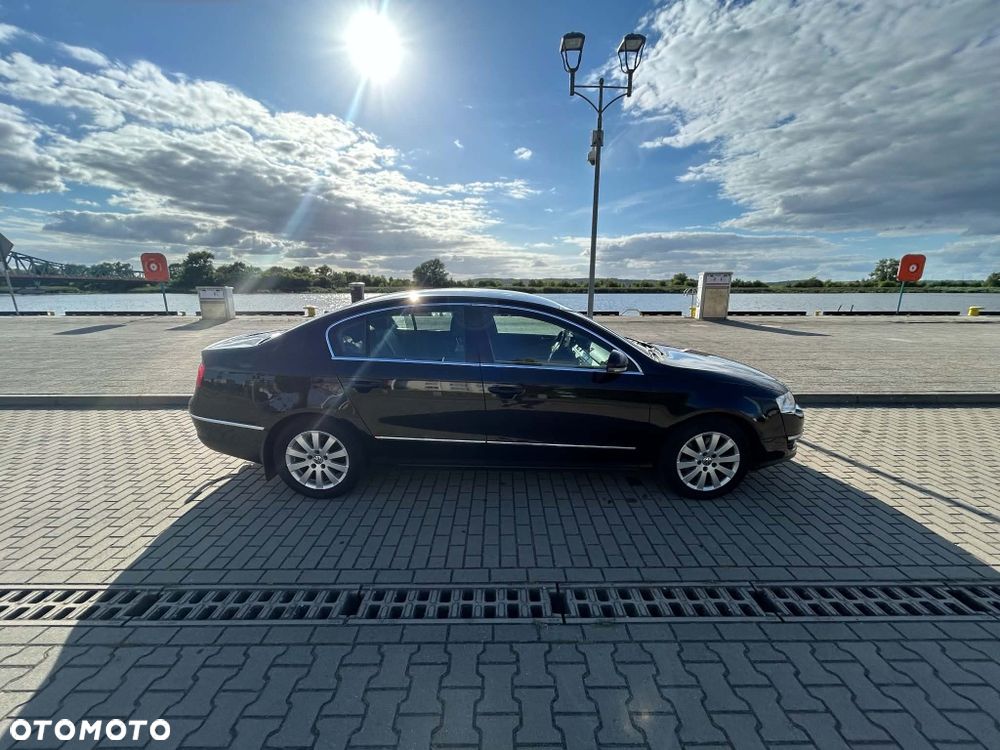 Volkswagen Passat - 3