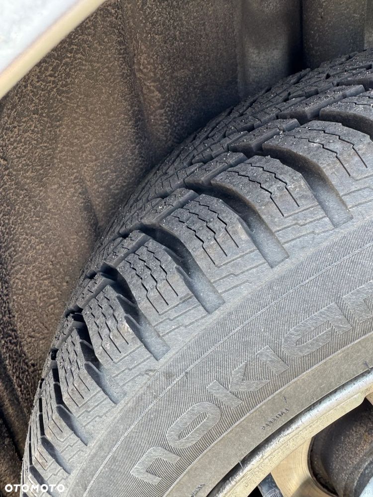 Volvo V40 D3 Kinetic - 29