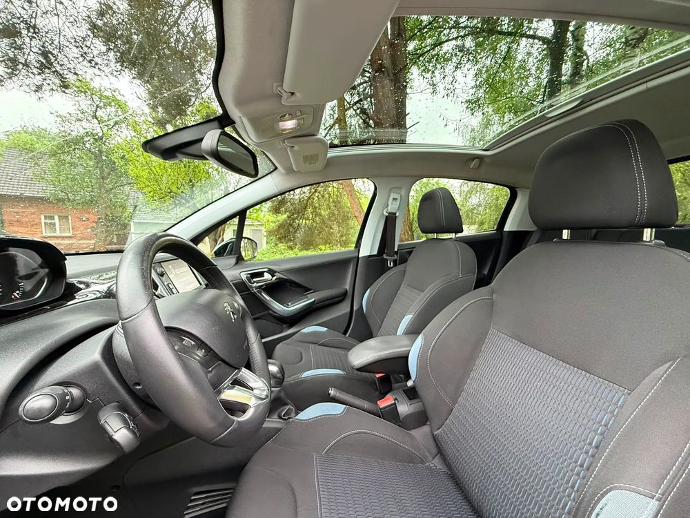 Peugeot 208 1.6 e-HDi Allure STT - 15