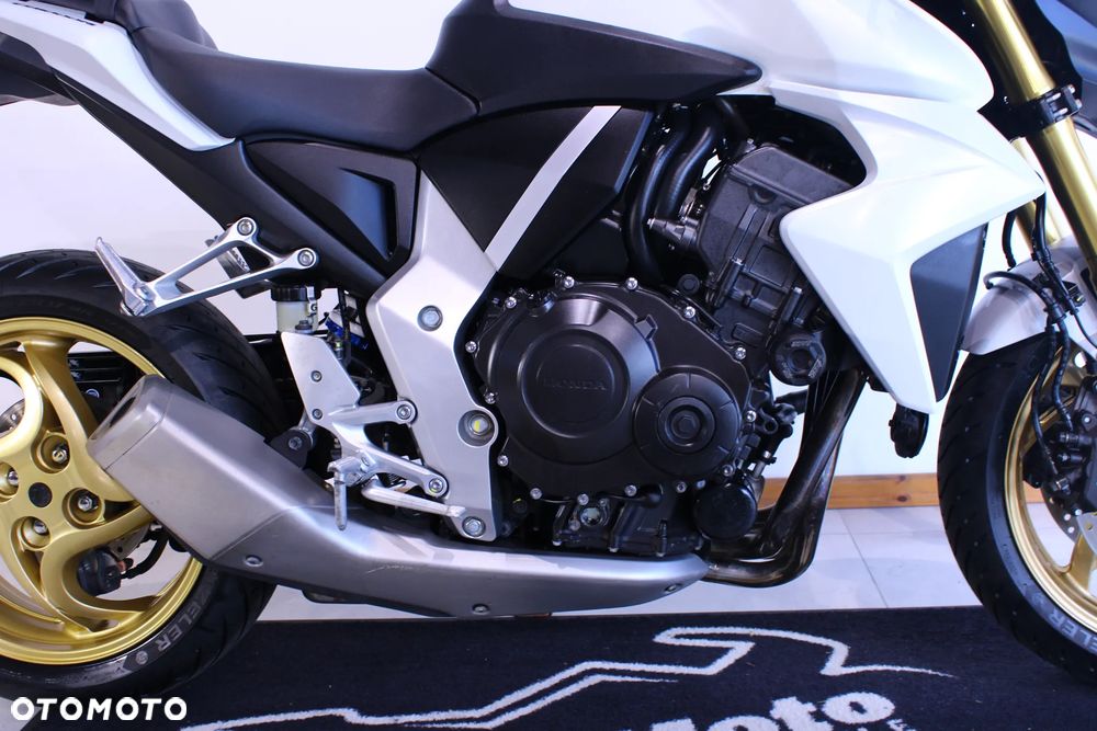 Honda CB - 22