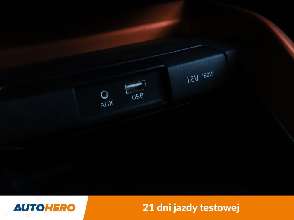 Kia Stonic - 24