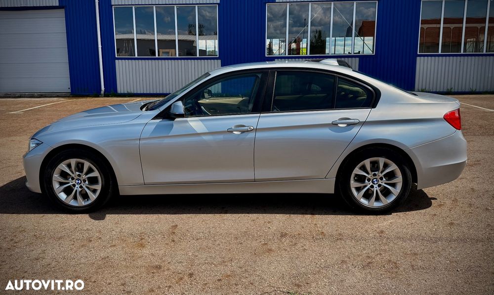 BMW Seria 3 320d xDrive Aut. - 3