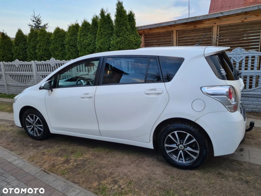 Toyota Verso 1.6 D-4D 5-Sitzer Start/Stop Skyview Edition - 8