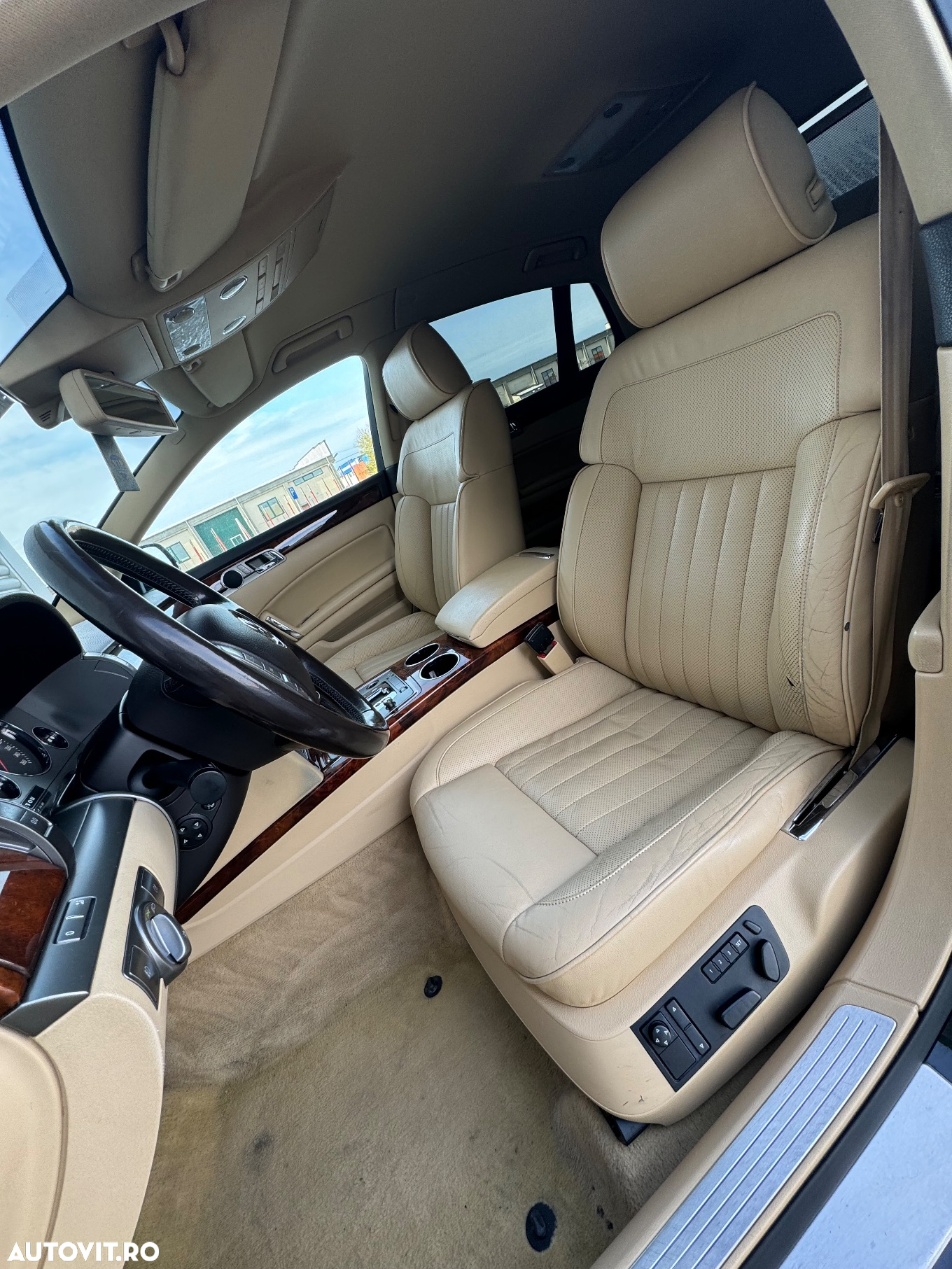 Volkswagen Phaeton - 12