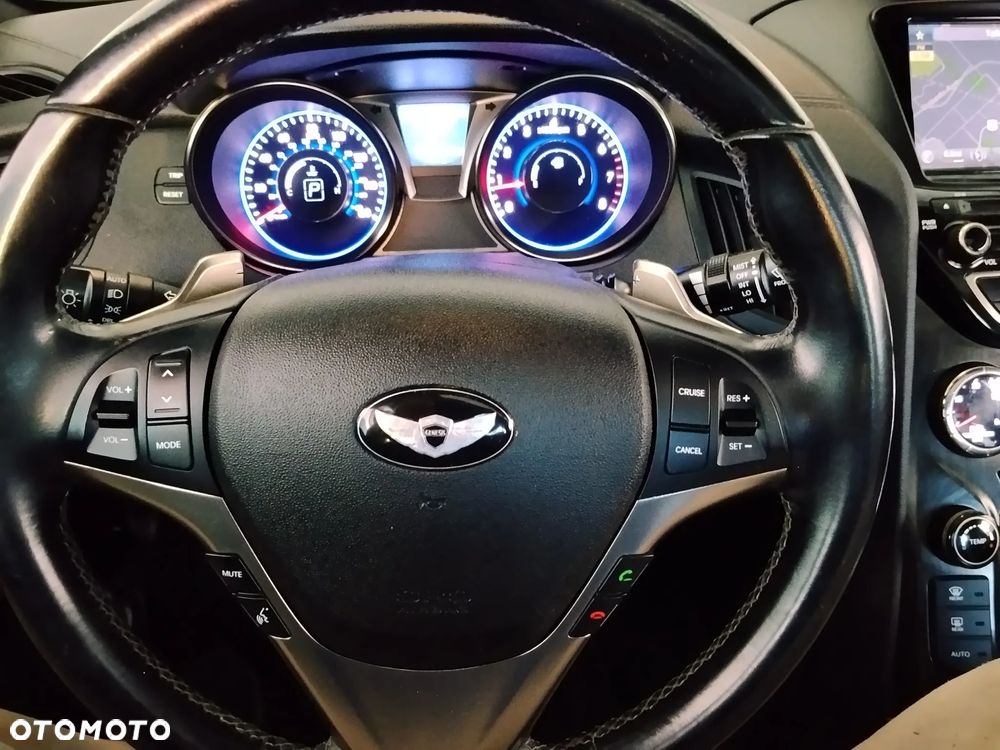 Hyundai Genesis Coupe 2.0 TCI Premium - 21
