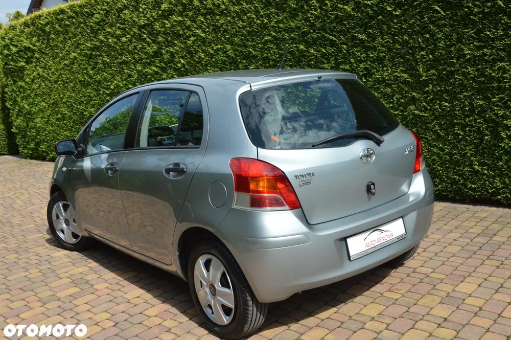 Toyota Yaris - 11