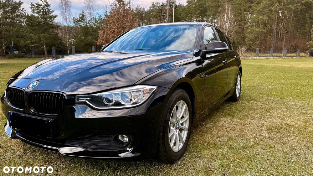 BMW Seria 3 318d - 1