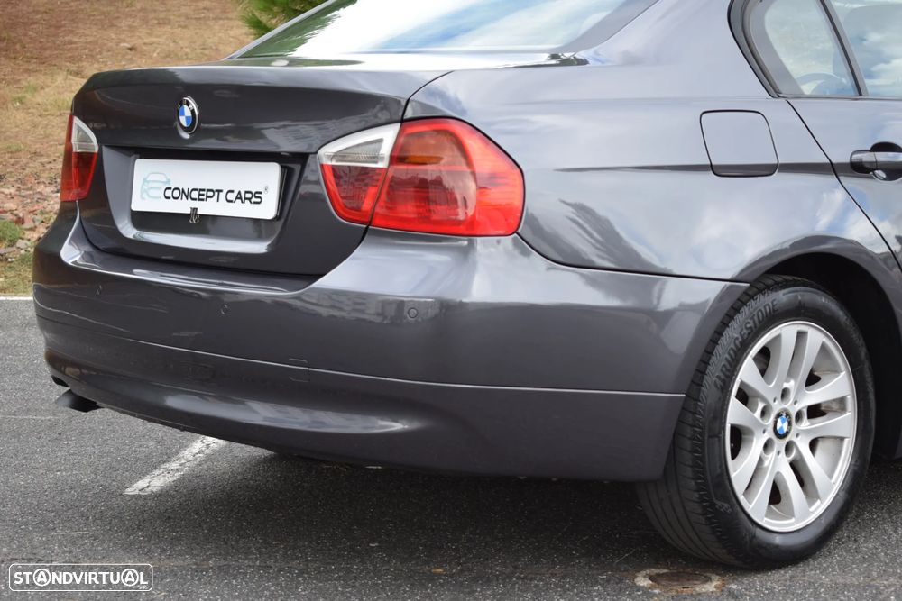 BMW 318 d Exclusive - 36