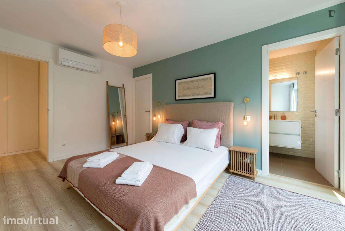 Apartamento com 2 quartos - localizado em Miragaia Porto - Grande imagem: 5/35
