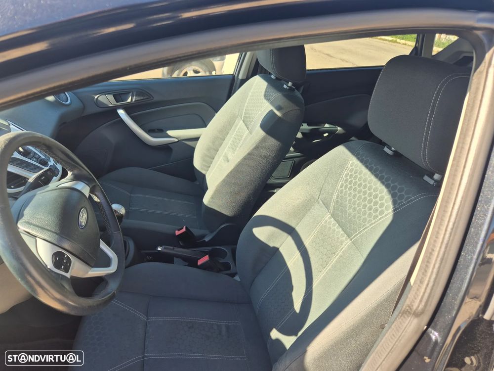 Ford Fiesta 1.4 TDCI Titanium - 11