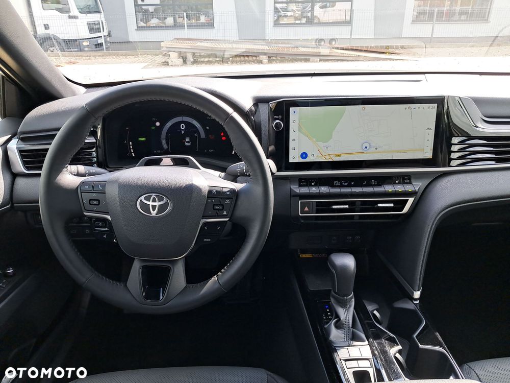 Toyota Camry - 11