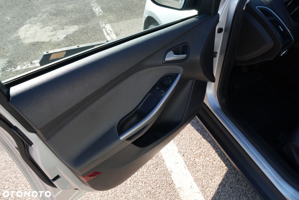 Ford Focus 1.6 TDCi DPF Start-Stopp-System Trend - 13