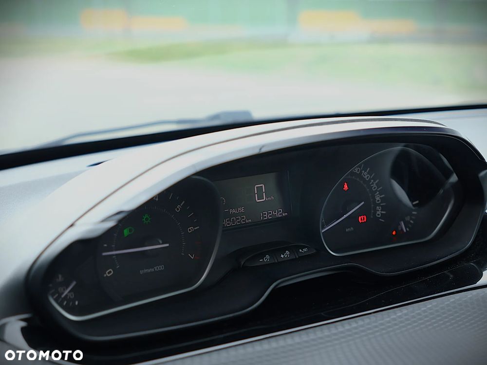 Peugeot 208 1.2 PureTech Active - 26