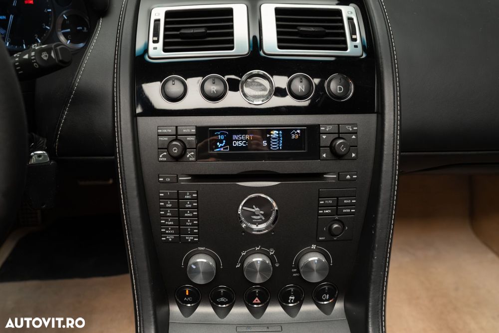 Aston Martin V8 Vantage - 25