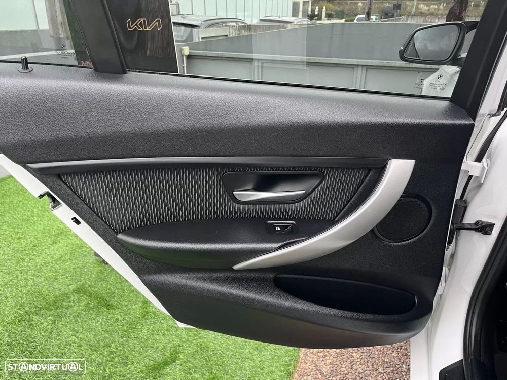 BMW 316 d Line Sport - 58