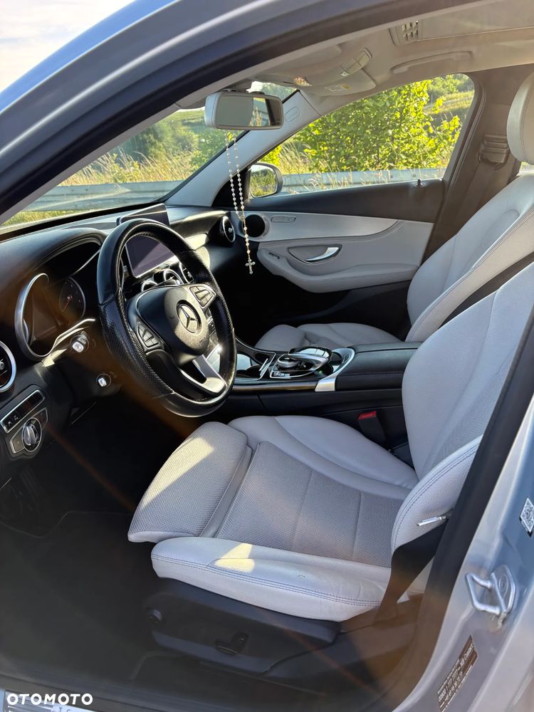 Mercedes-Benz Klasa C 200 7G-TRONIC - 22