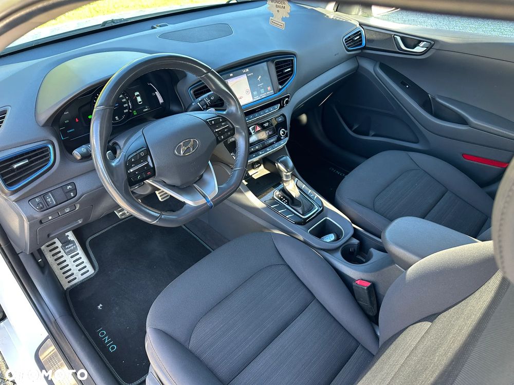 Hyundai IONIQ hybrid Premium - 13