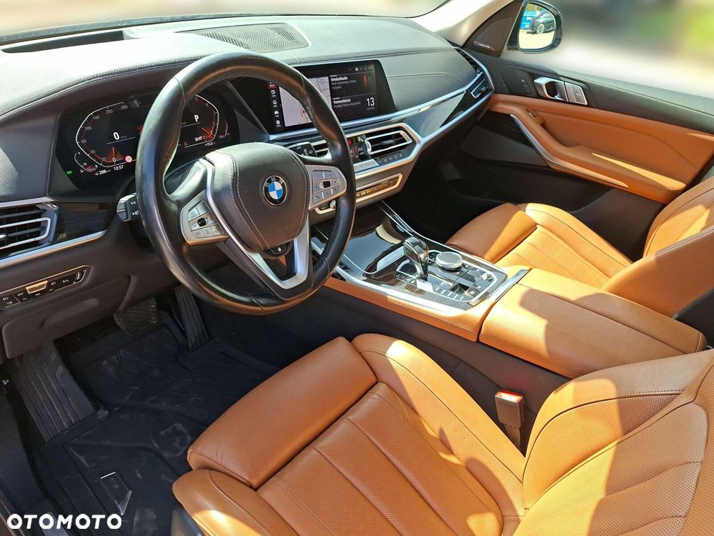 BMW X7 xDrive40i - 12