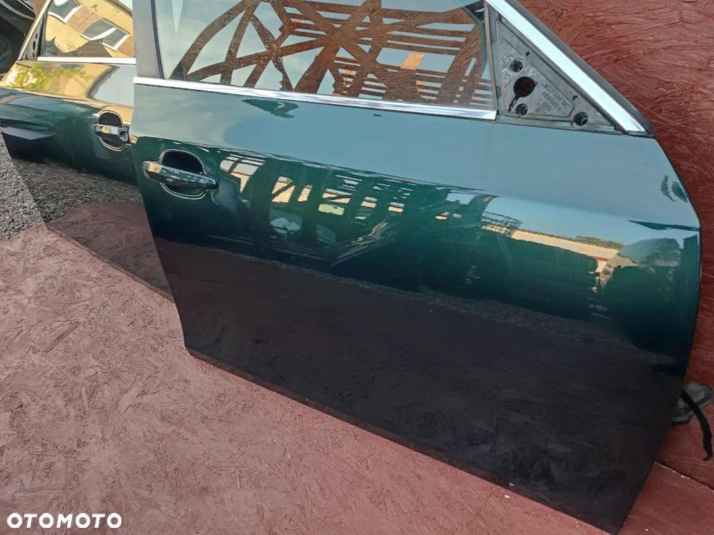 BMW E60 / E60 LCI / E61 / E61 LCI. ORYGINALNE KOMPLETNE DRZWI LEWE / PRAWE EUROPA. W KOL. TIEFGRUEN METALLIC. O NR: 7 202 339 / 7 181 003 / 7 111 375 / 7 202 340 / 7 111 376 / 7 181 004 OEM. W BARDZO DOBRYM STANIE. - 3