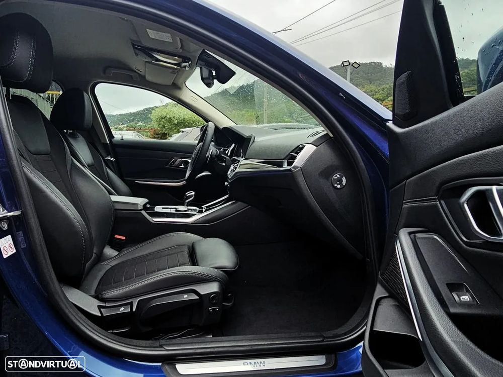BMW 320 d Aut. Sport Line - 24