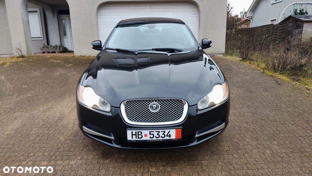 Jaguar XF 2.7 V6 Premium Luxury - 34