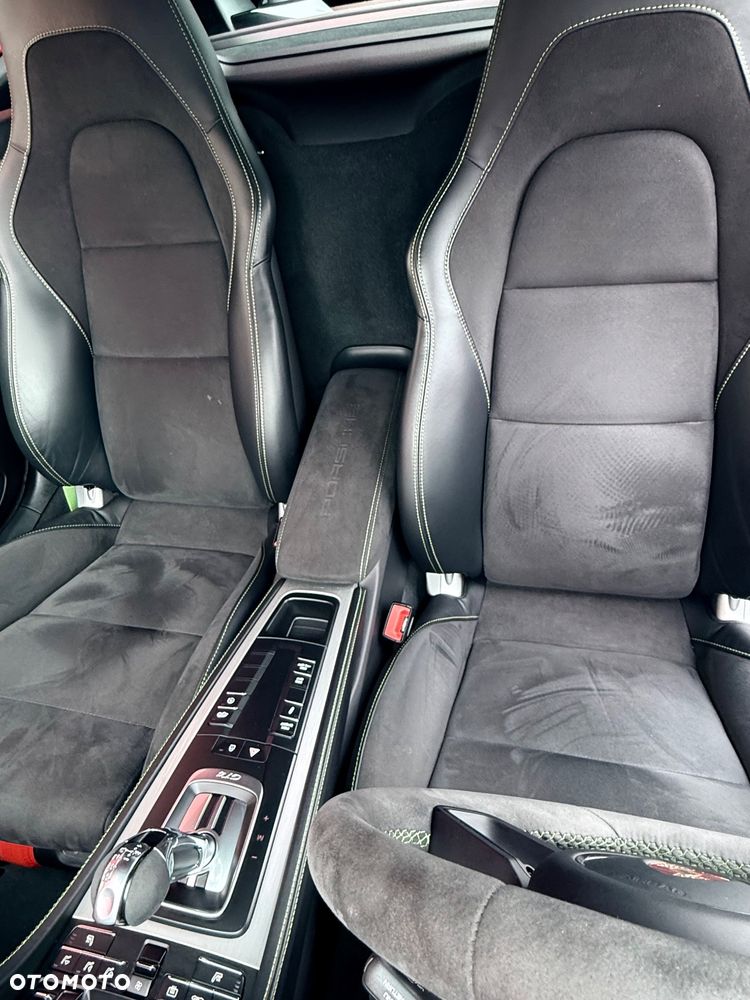 Porsche 718 Cayman - 20