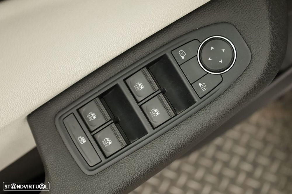 Renault Clio 1.0 TCe Techno Bi-Fuel - 22