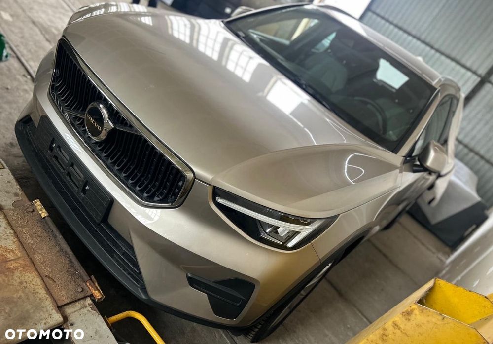 Volvo XC 40 T2 Plus Bright - 2
