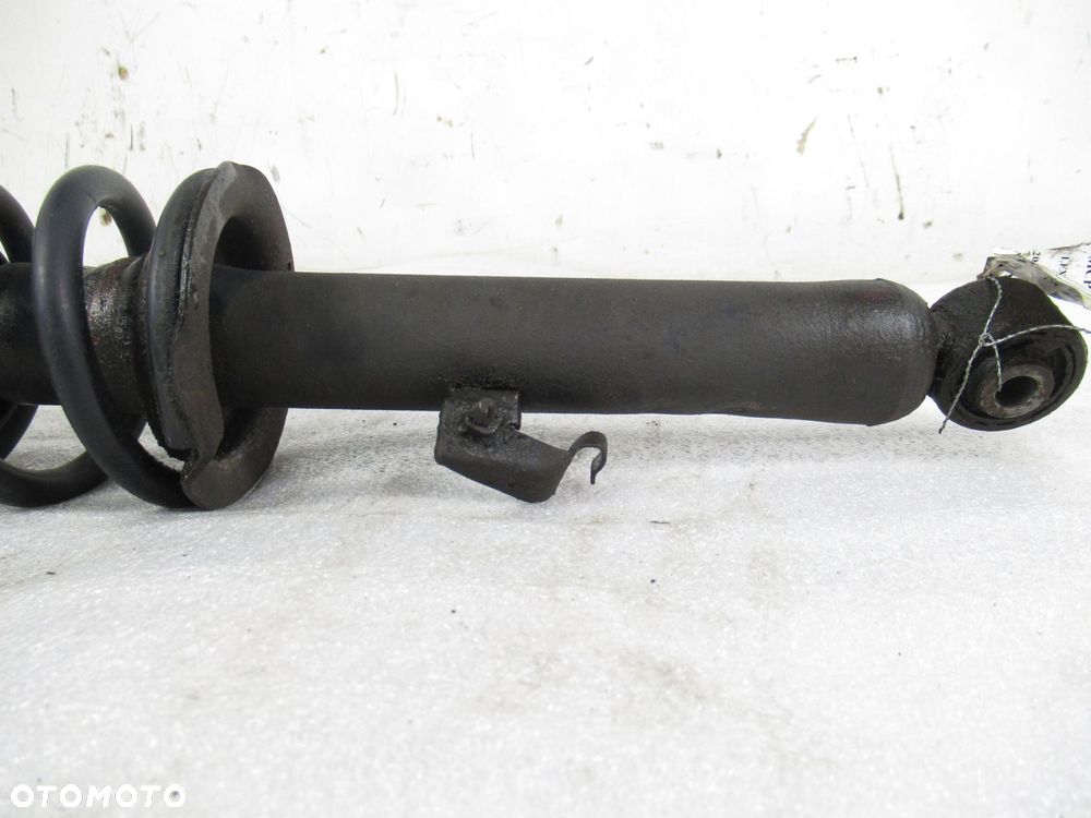 MCPERSON PRAWY PRZEDNI LEXUS IS I 200 - 2