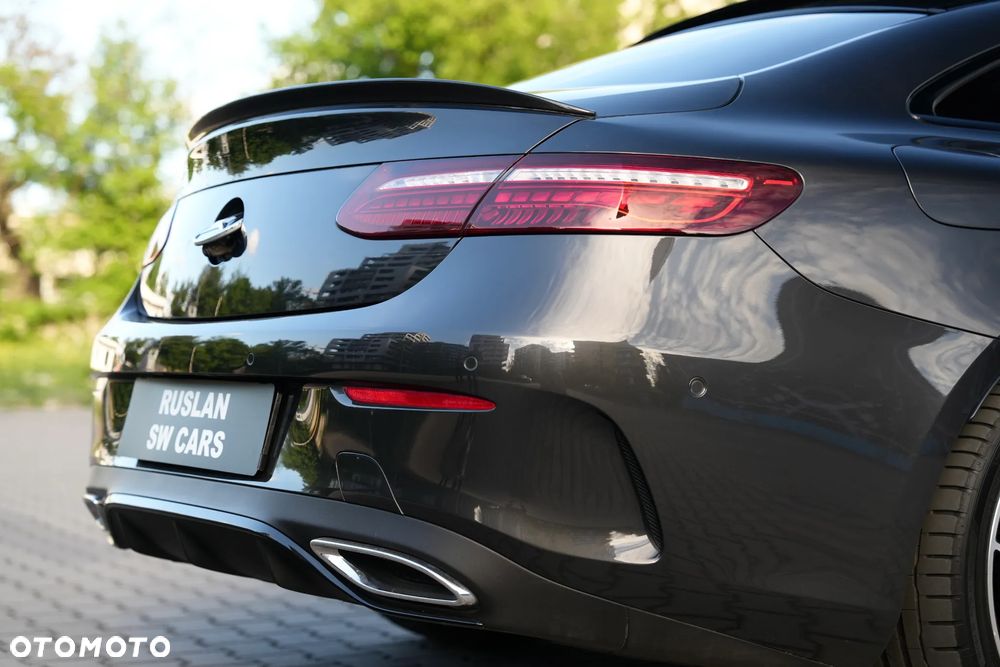 Mercedes-Benz Klasa E 220 d 4Matic 9G-TRONIC AMG Line - 32